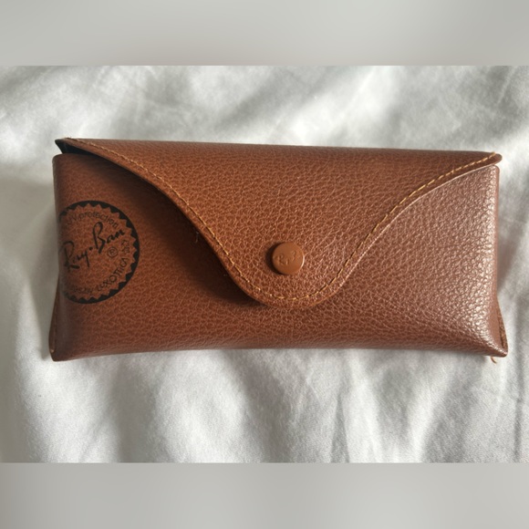 Aviator Ray-Bans. Like new and super comfortable! - Picture 2 of 7